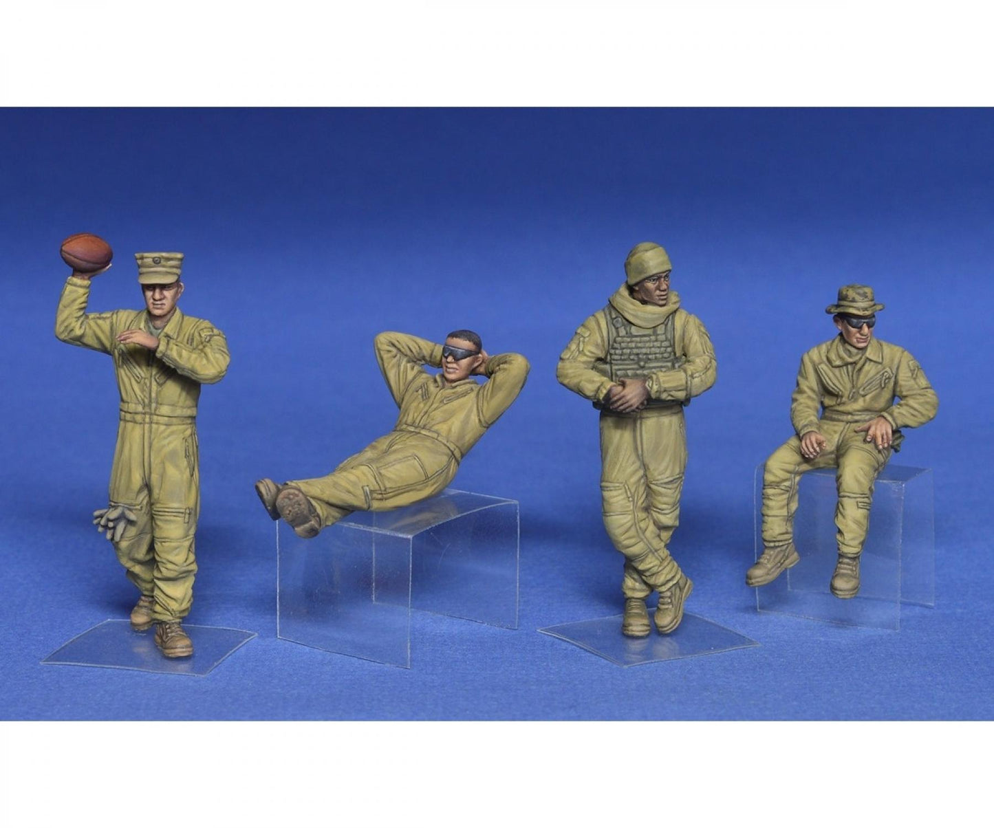 1:35 USMC Tank Crew at Rest (4) - 550037049