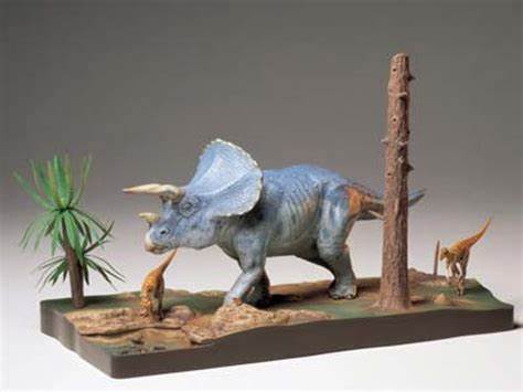 1:35 Triceratops Diorama Set - 60104